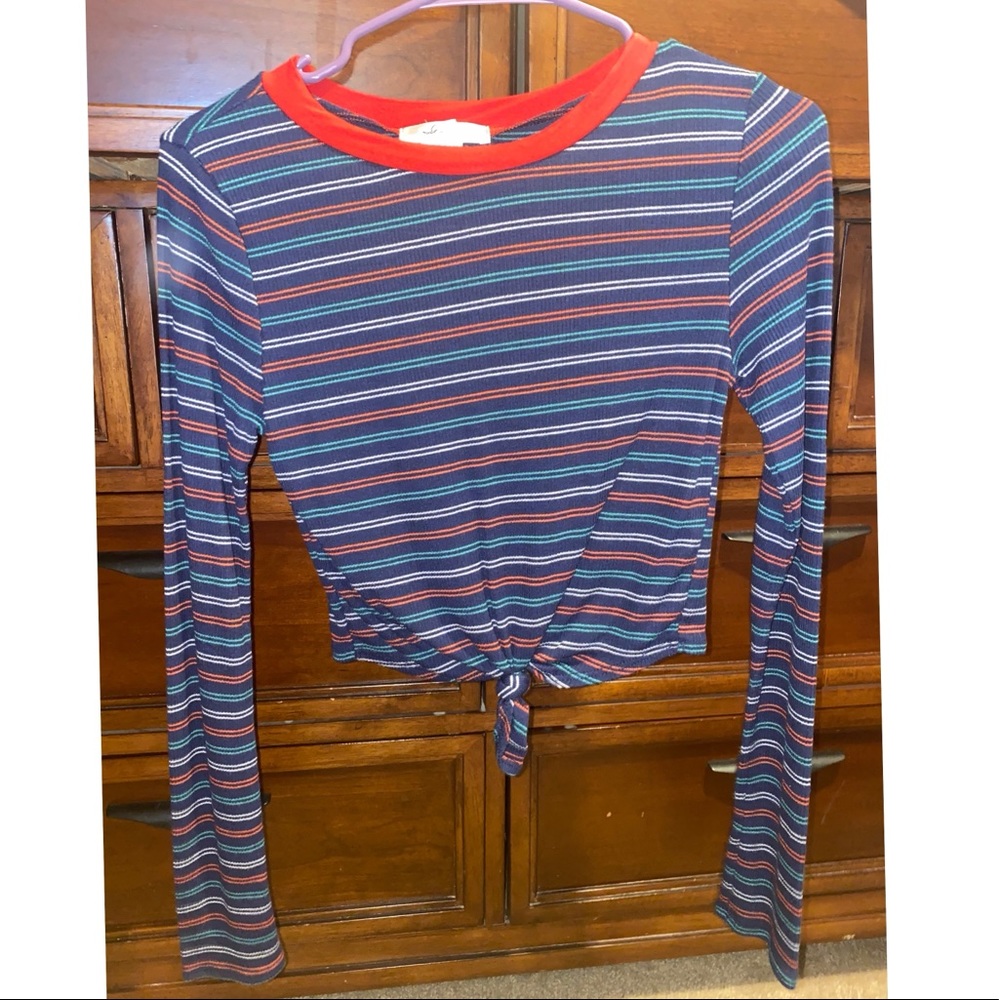 Long sleeve crop top
